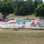 Zecamping 3 Animaux Acceptes Tennis Piscine Et Soirees Animees Luxury tent Pezuls