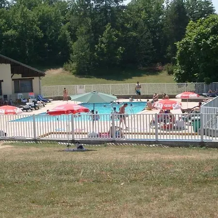 Zecamping 3 étoiles Animaux Acceptés Tennis Piscine Et Soirées Animées Glamping Pézuls