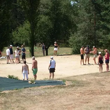 Luxusní stan Zecamping 3 Animaux Acceptes Tennis Piscine Et Soirees Animees Pézuls