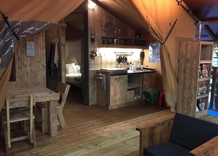 3 Etoiles - Piscine - Ccb0dic Kemp